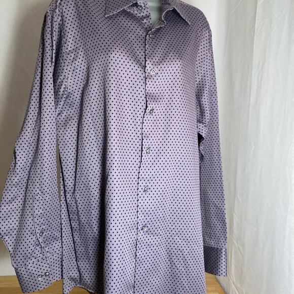 Large button down top - Picture 3 of 12